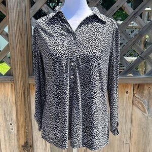 Anne Klein Cheetah 🐆 Print Top Size Medium